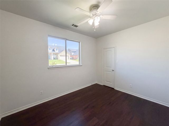1602 Summercrest Drive, Cleburne, TX 76033