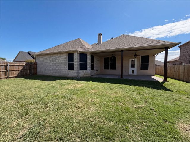 1602 Summercrest Drive, Cleburne, TX 76033
