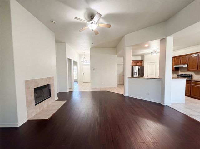 1602 Summercrest Drive, Cleburne, TX 76033