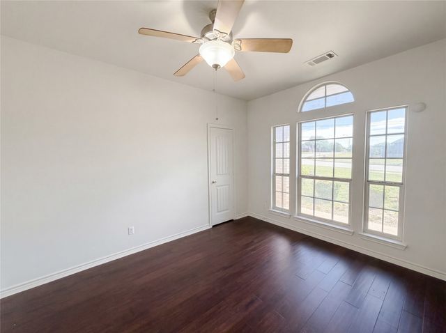1602 Summercrest Drive, Cleburne, TX 76033