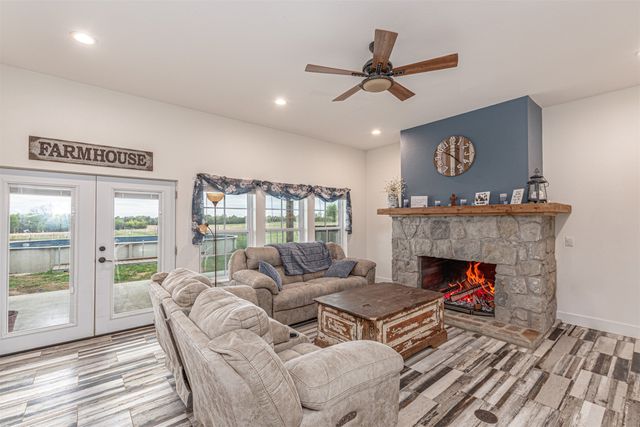 4886 County Road 1037, Celeste, TX 75423