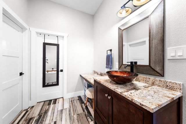 4886 County Road 1037, Celeste, TX 75423