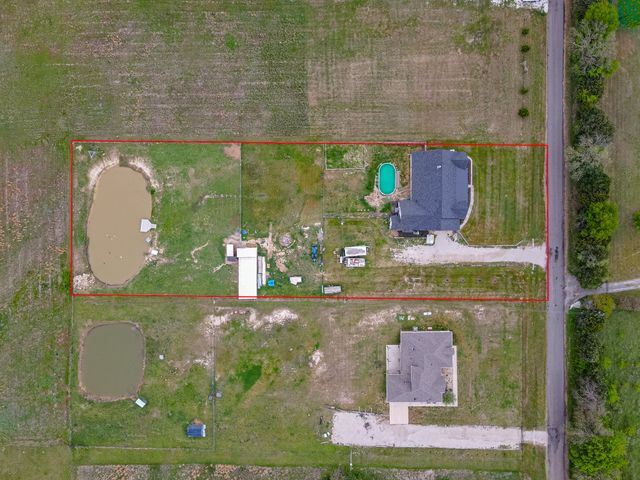 4886 County Road 1037, Celeste, TX 75423