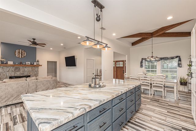 4886 County Road 1037, Celeste, TX 75423