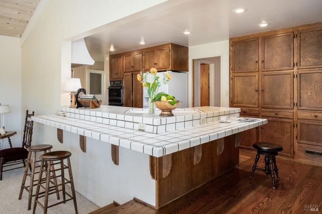 939 Champion Ln, Deer Park, CA 94576