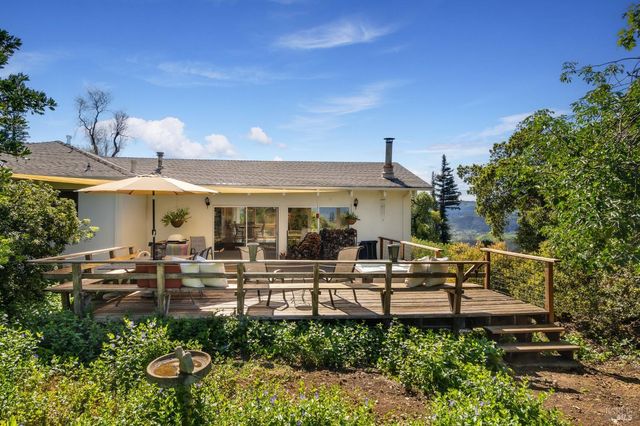 939 Champion Ln, Deer Park, CA 94576