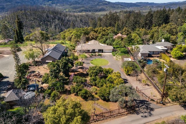 939 Champion Ln, Deer Park, CA 94576