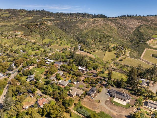 939 Champion Ln, Deer Park, CA 94576