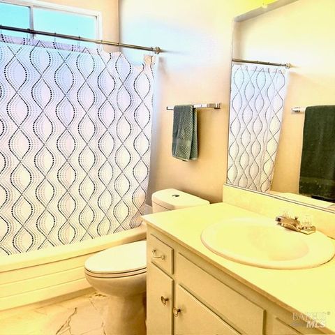 12 Glengreen St, Santa Rosa, CA 95409