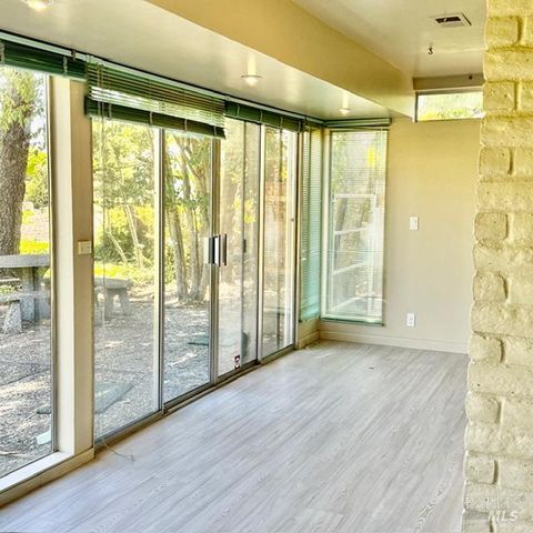 12 Glengreen St, Santa Rosa, CA 95409