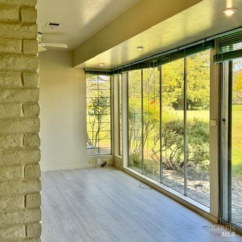 12 Glengreen St, Santa Rosa, CA 95409