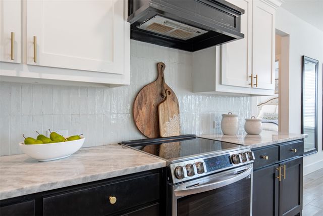 111 Bluegrass Trail, Springtown, TX 76082