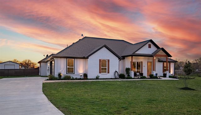 111 Bluegrass Trail, Springtown, TX 76082