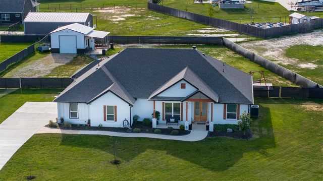 111 Bluegrass Trail, Springtown, TX 76082