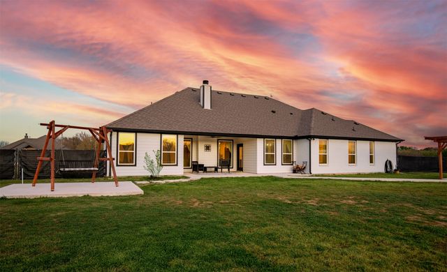 111 Bluegrass Trail, Springtown, TX 76082