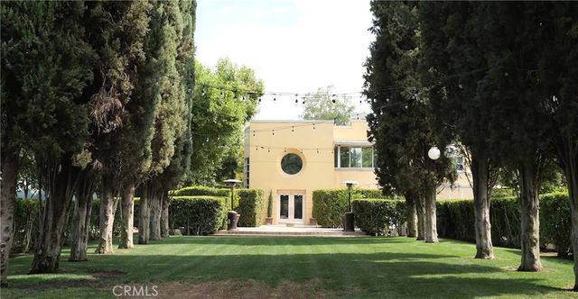 12950 N Willow Avenue, Clovis, CA 93619