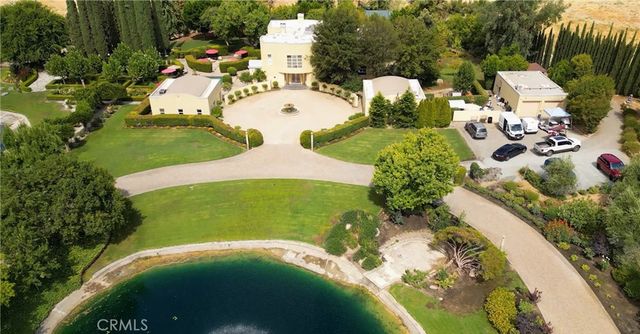 12950 N Willow Avenue, Clovis, CA 93619