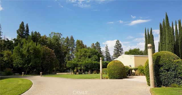 12950 N Willow Avenue, Clovis, CA 93619