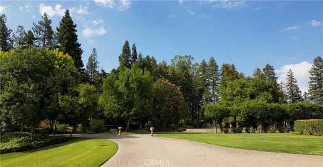 12950 N Willow Avenue, Clovis, CA 93619