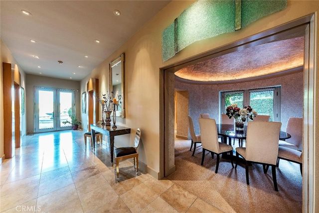 12950 N Willow Avenue, Clovis, CA 93619