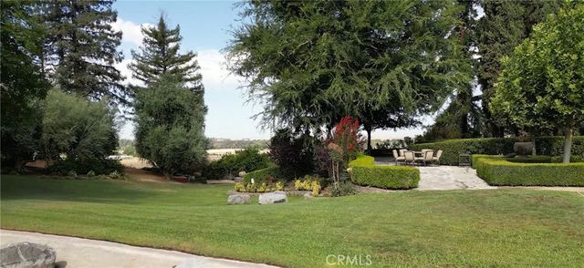 12950 N Willow Avenue, Clovis, CA 93619