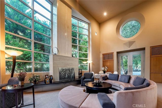 12950 N Willow Avenue, Clovis, CA 93619
