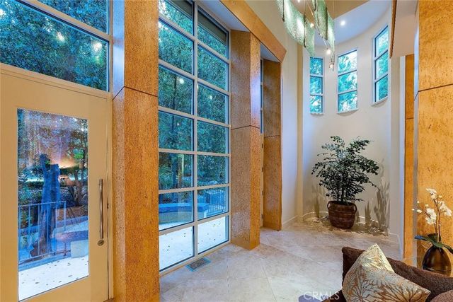 12950 N Willow Avenue, Clovis, CA 93619