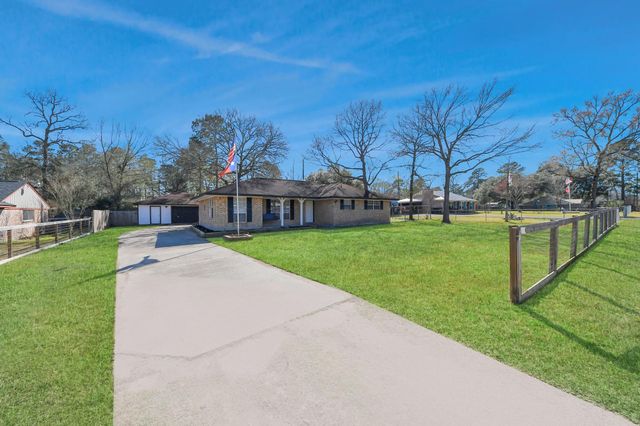 16511 Walnut Springs Lane, Magnolia, TX 77355