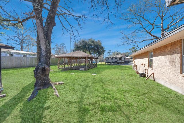 16511 Walnut Springs Lane, Magnolia, TX 77355