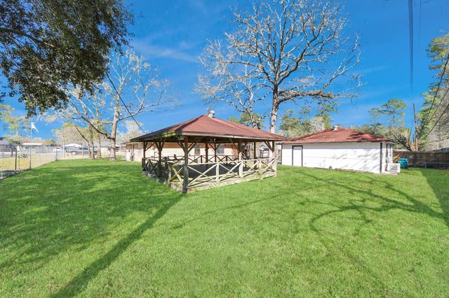 16511 Walnut Springs Lane, Magnolia, TX 77355