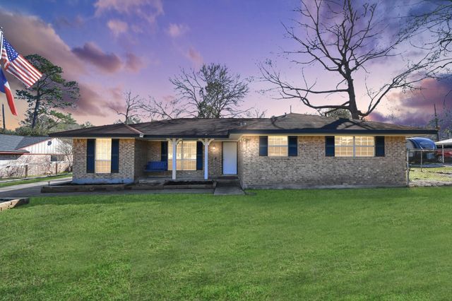 16511 Walnut Springs Lane, Magnolia, TX 77355