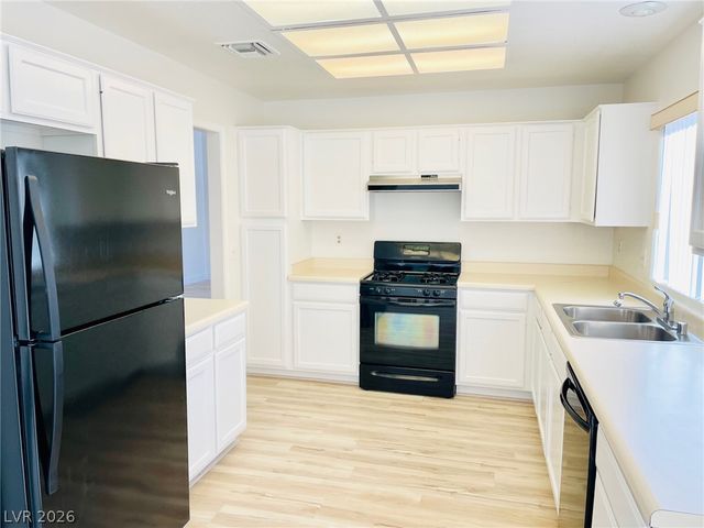 8905 Pennystone Avenue, Las Vegas, NV 89134