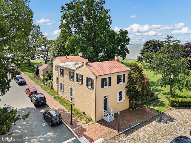1 THE STRAND, New Castle, DE 19720