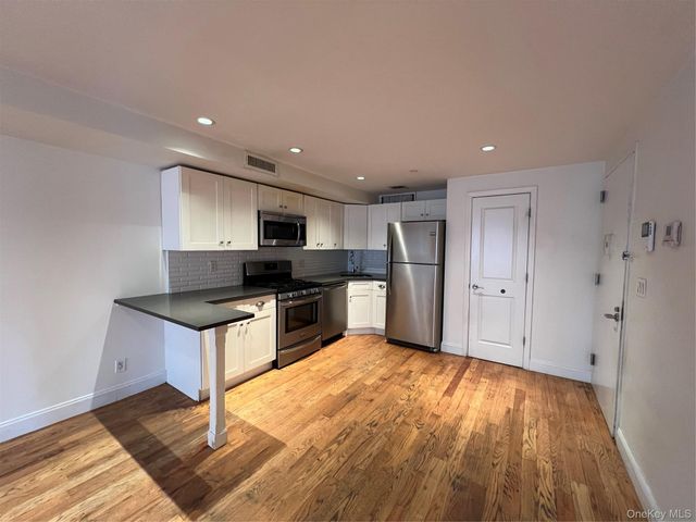 3801 31st Avenue 2A, Astoria, NY 11103