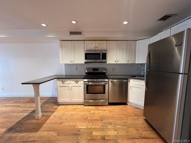 3801 31st Avenue 2A, Astoria, NY 11103