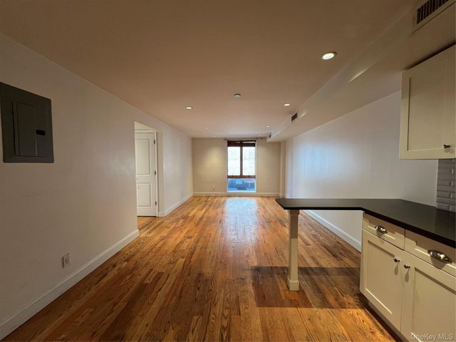 3801 31st Avenue 2A, Astoria, NY 11103