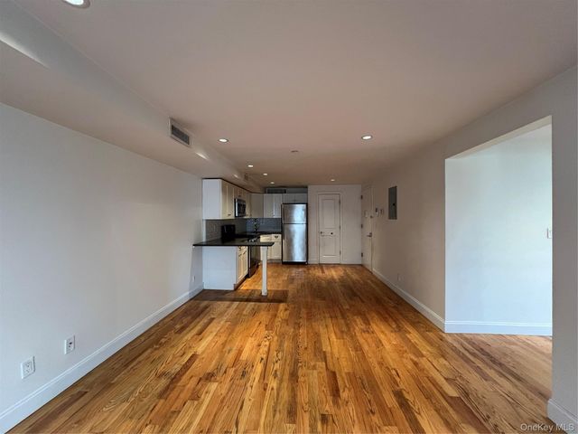 3801 31st Avenue 2A, Astoria, NY 11103