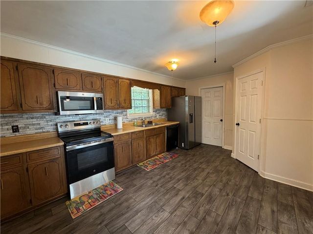 252 Hopi Street, Chickasaw, AL 36611