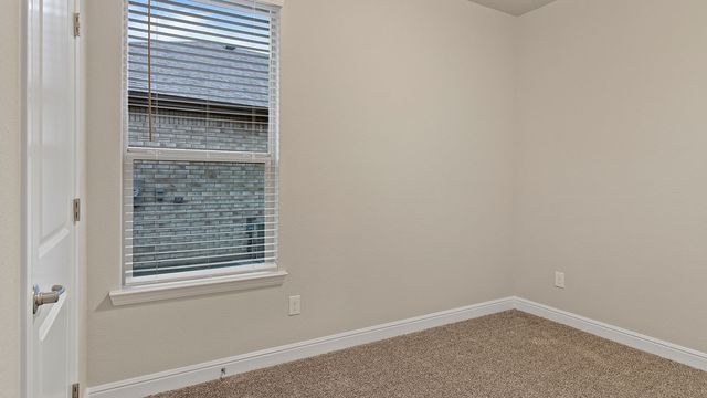 1449 CANTERBURY Trail, Desoto, TX 75115