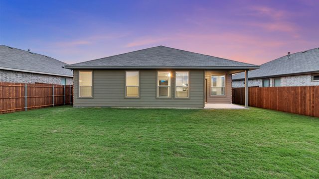 1449 CANTERBURY Trail, Desoto, TX 75115