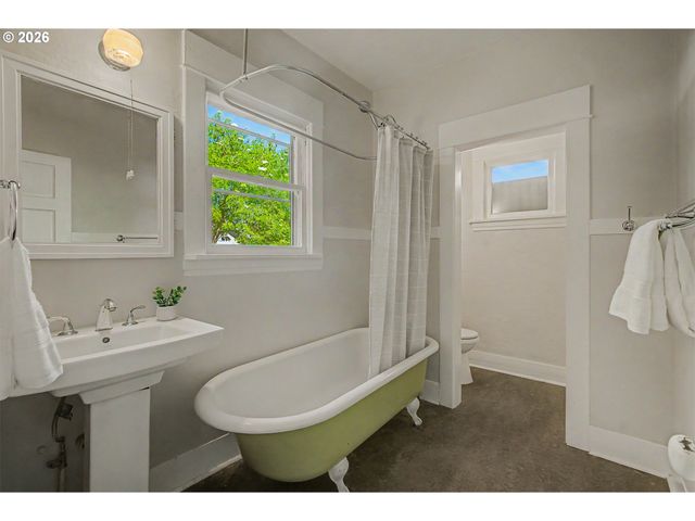 5 Ne 71ST Ave, Portland, OR 97213