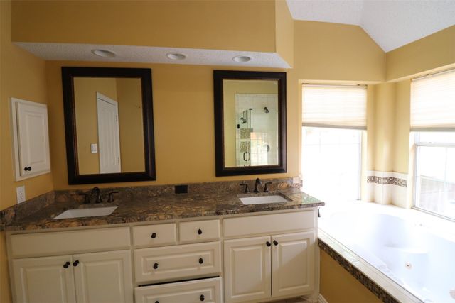 9433 Western Trail, Irving, TX 75063