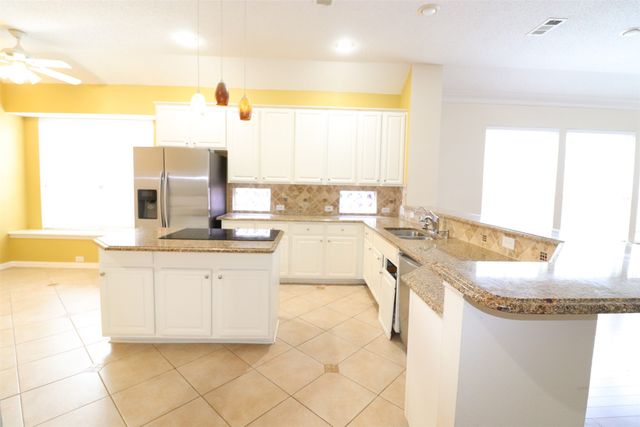 9433 Western Trail, Irving, TX 75063