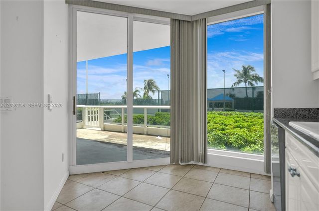 4779 Collins Ave 506, Miami Beach, FL 33140