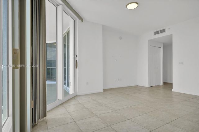 4779 Collins Ave 506, Miami Beach, FL 33140