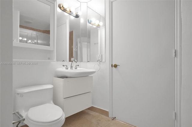 4779 Collins Ave 506, Miami Beach, FL 33140