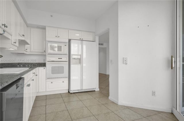 4779 Collins Ave 506, Miami Beach, FL 33140