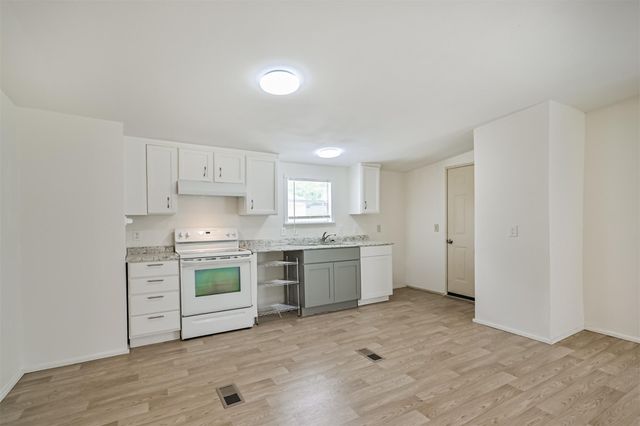 1749 Max Road 4, Pearland, TX 77581