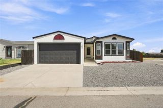 302 Apache Place, Lochbuie, CO 80603