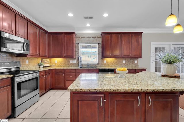 104 Windsor Creek Court, Simpsonville, SC 29681